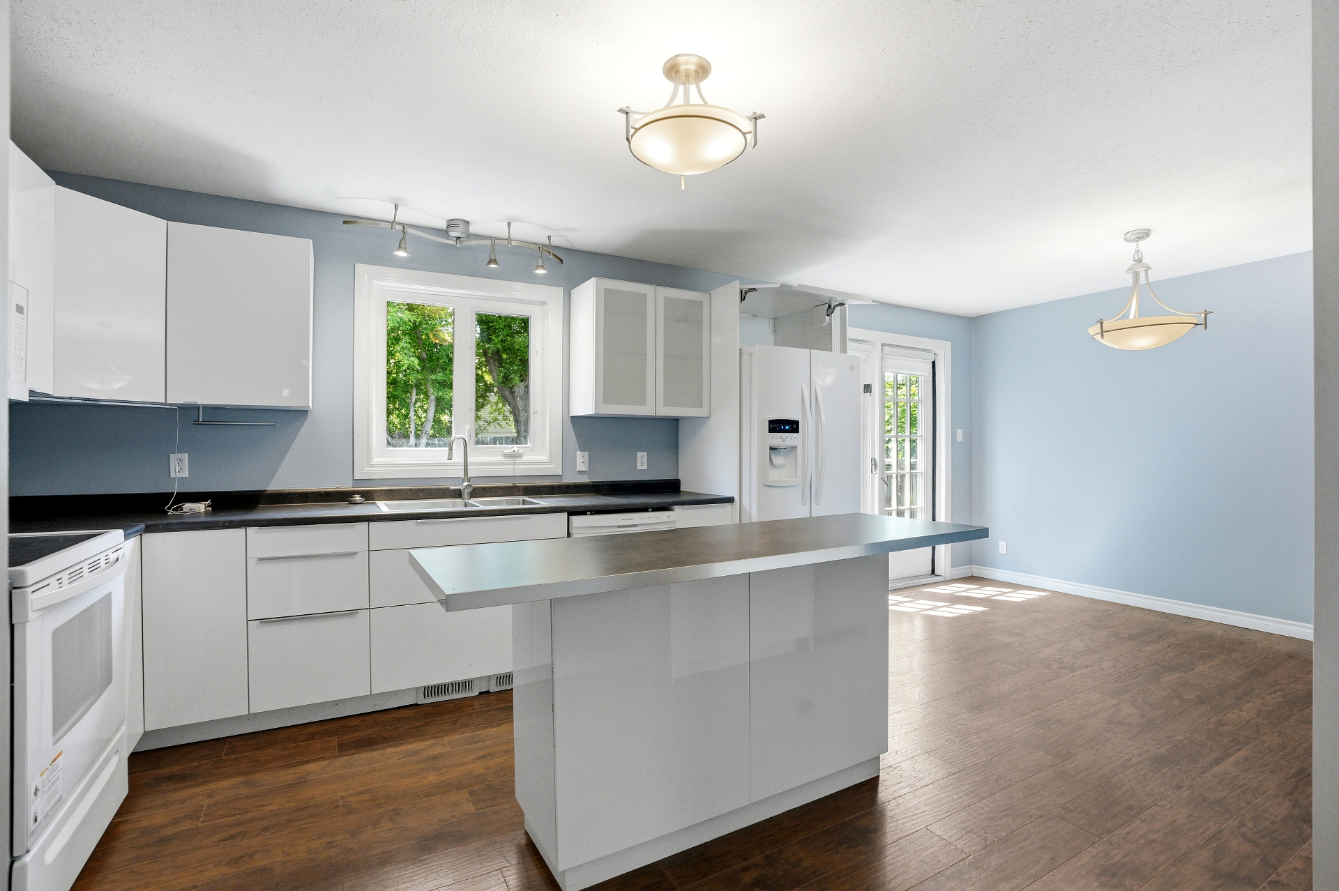 Wildwood 五房三卫独立屋出售| 135 Penryn Cres | 林与唐地产 - 7